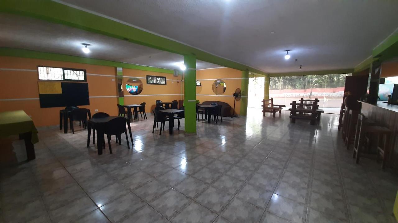 Hostel Peter Pan Puerto Iguazú Dış mekan fotoğraf